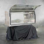 Full-opening 1800mm checker plate UTE canopy with whale tail locks