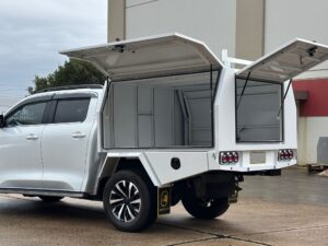 S3 1800mm Unistrut Floor Service Body Flat Alloy with 3 Door White