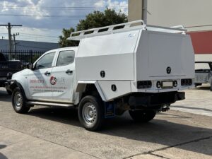 S3 1650mm Unistrut Floor Service Body Flat Alloy with 3 Door – White